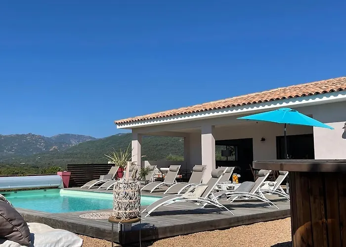 Amacali Vue Piscine Chauffee Climatisee * Sainte-Lucie de Porto-Vecchio