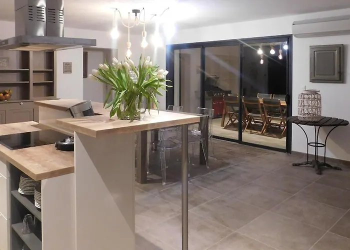 Amacali Vue Piscine Chauffee Climatisee * Sainte-Lucie de Porto-Vecchio