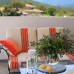 Amacali Vue Piscine Chauffee Climatisee 别墅