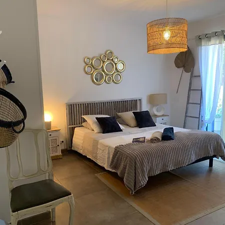 Amacali Vue Piscine Chauffee Climatisee * Sainte-Lucie de Porto-Vecchio