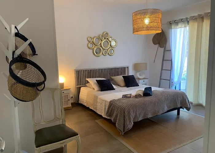 Amacali Vue Piscine Chauffee Climatisee * Sainte-Lucie de Porto-Vecchio